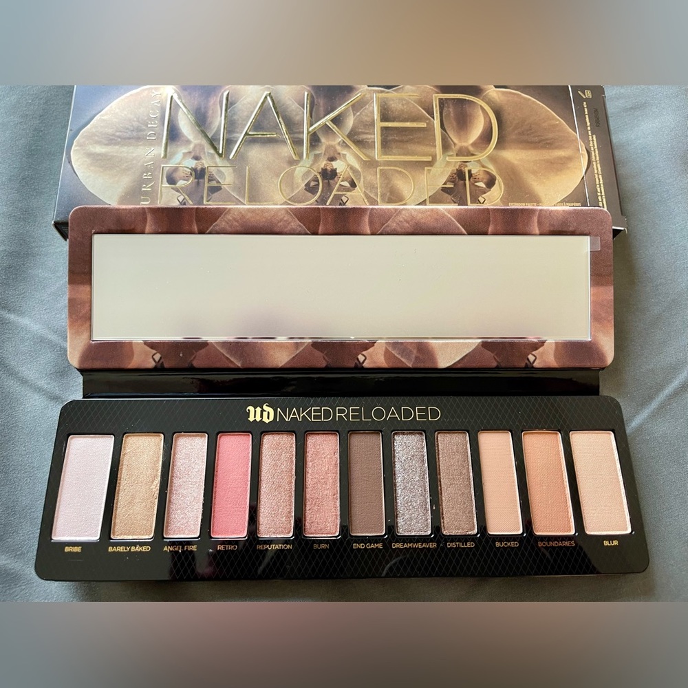 NWT Urban Decay: Naked Reloaded eyeshadow palette.